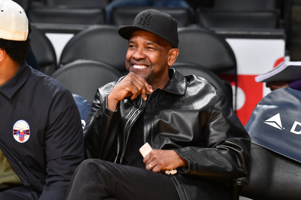 Denzel Washington Helps Homeless Man Walking In Los Angeles Traffic ...