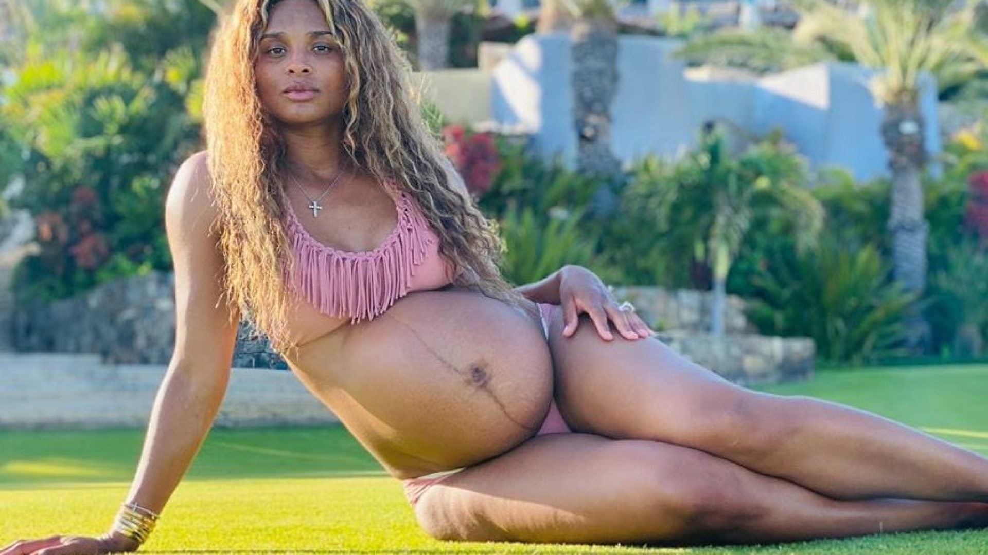 Glow Off, Sis! 13 Photos Of Your Favorite Celebs Pregnant and Glowing In 2020