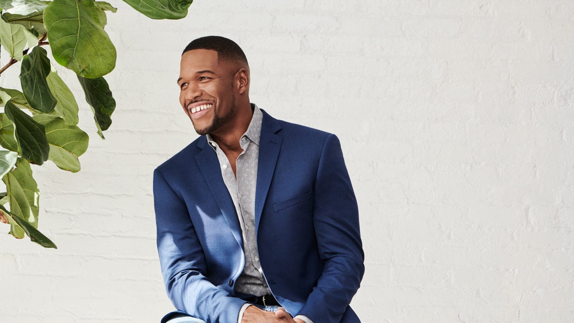 Michael Strahan Partners With Men's Warehouse To Distribute His Latest Collection