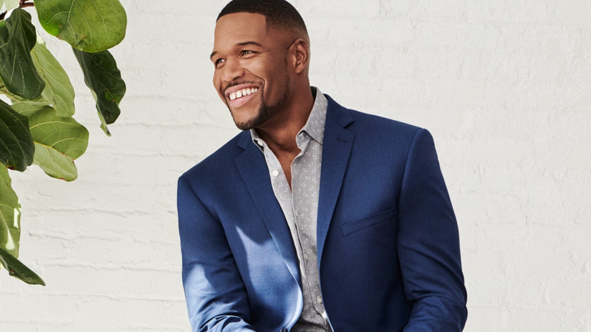 Michael Strahan Partners With Men's Warehouse To Distribute His Latest Collection