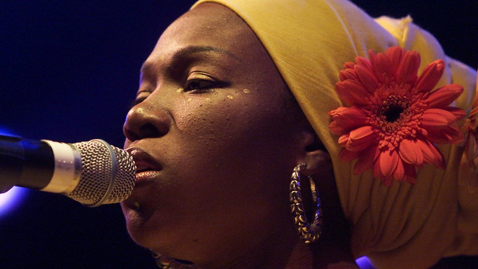 India.Arie Celebrates The 20th Anniversary of ‘Acoustic Soul’ - Essence