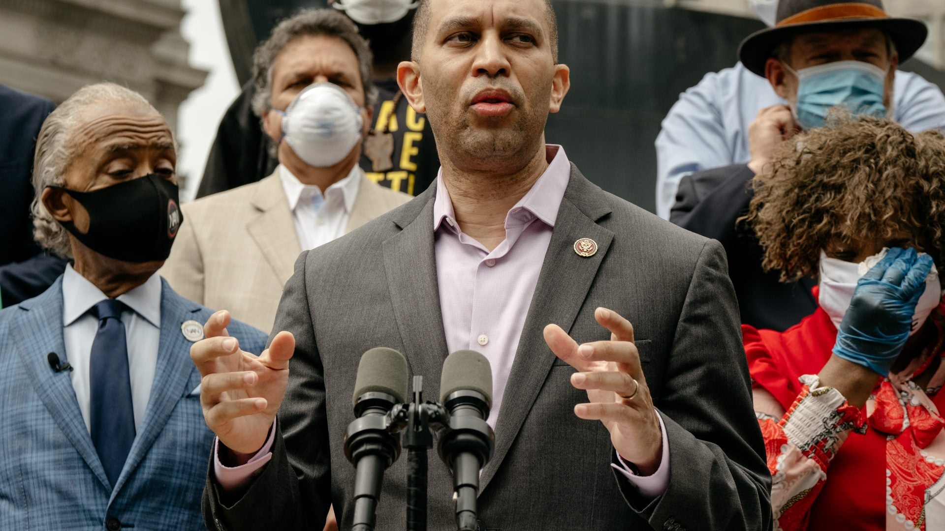 Congressman Hakeem Jeffries Reintroduces Legislation to Criminalize Police Chokeholds