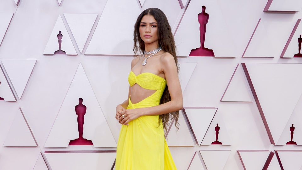 Zendaya Wears Custom Valentino To The 2021 Oscars