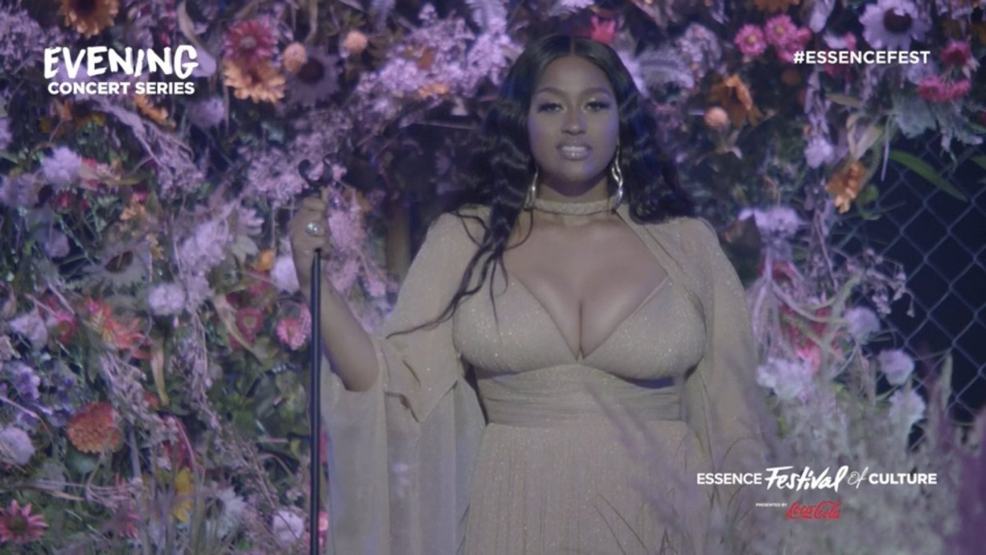 #NoRunLeftBehind: Watch Jazmine Sullivan's Unforgettable ESSENCE Fest Performance