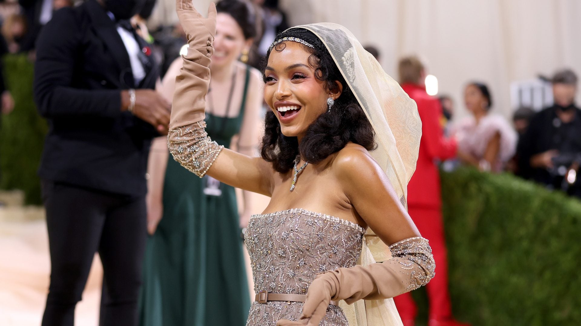 Yara Shahidi Paid Homage To Josephine Baker In Met Gala Look