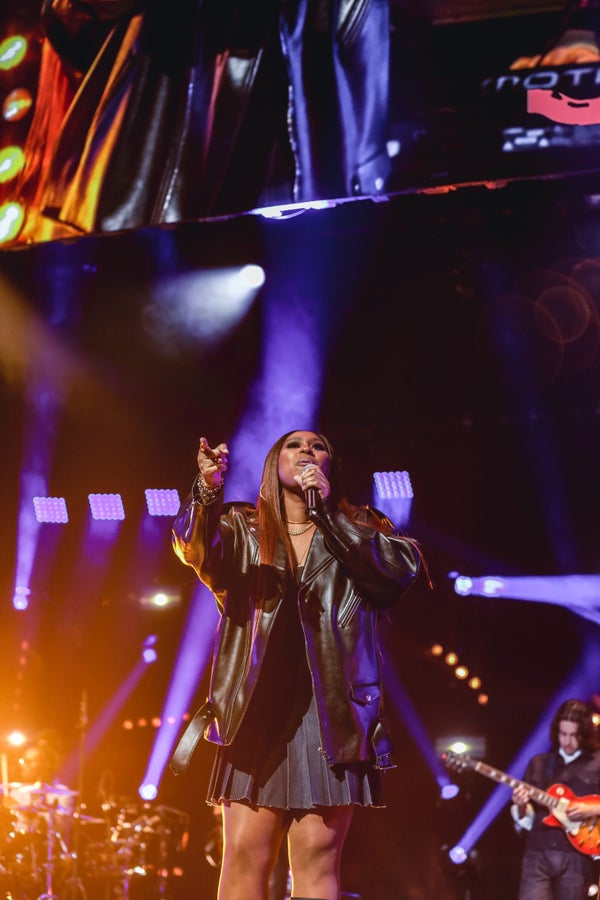 Mary J. Blige, Jazmine Sullivan Take Stage for Advertising Week x