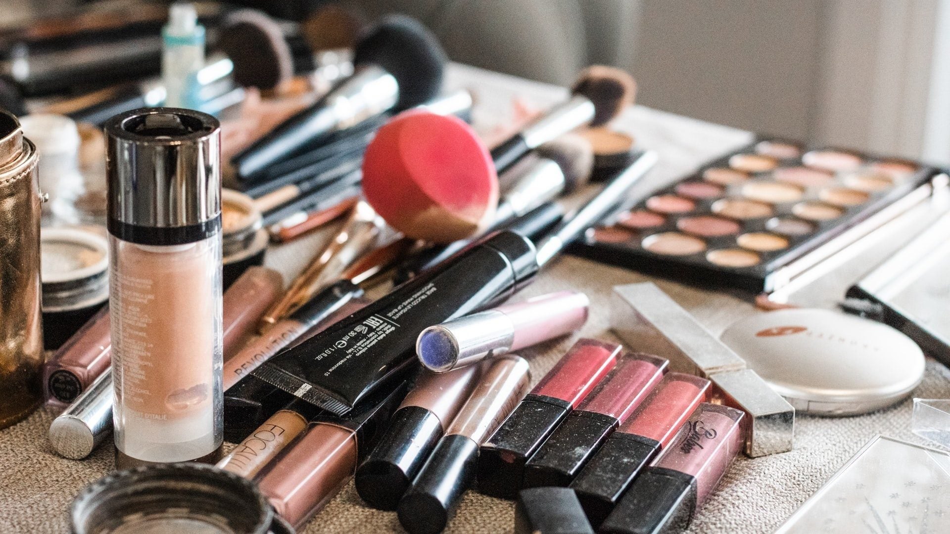 Get Organized! Expert Organizer Shares How To Clean The Clutter Off Your Beauty Counter