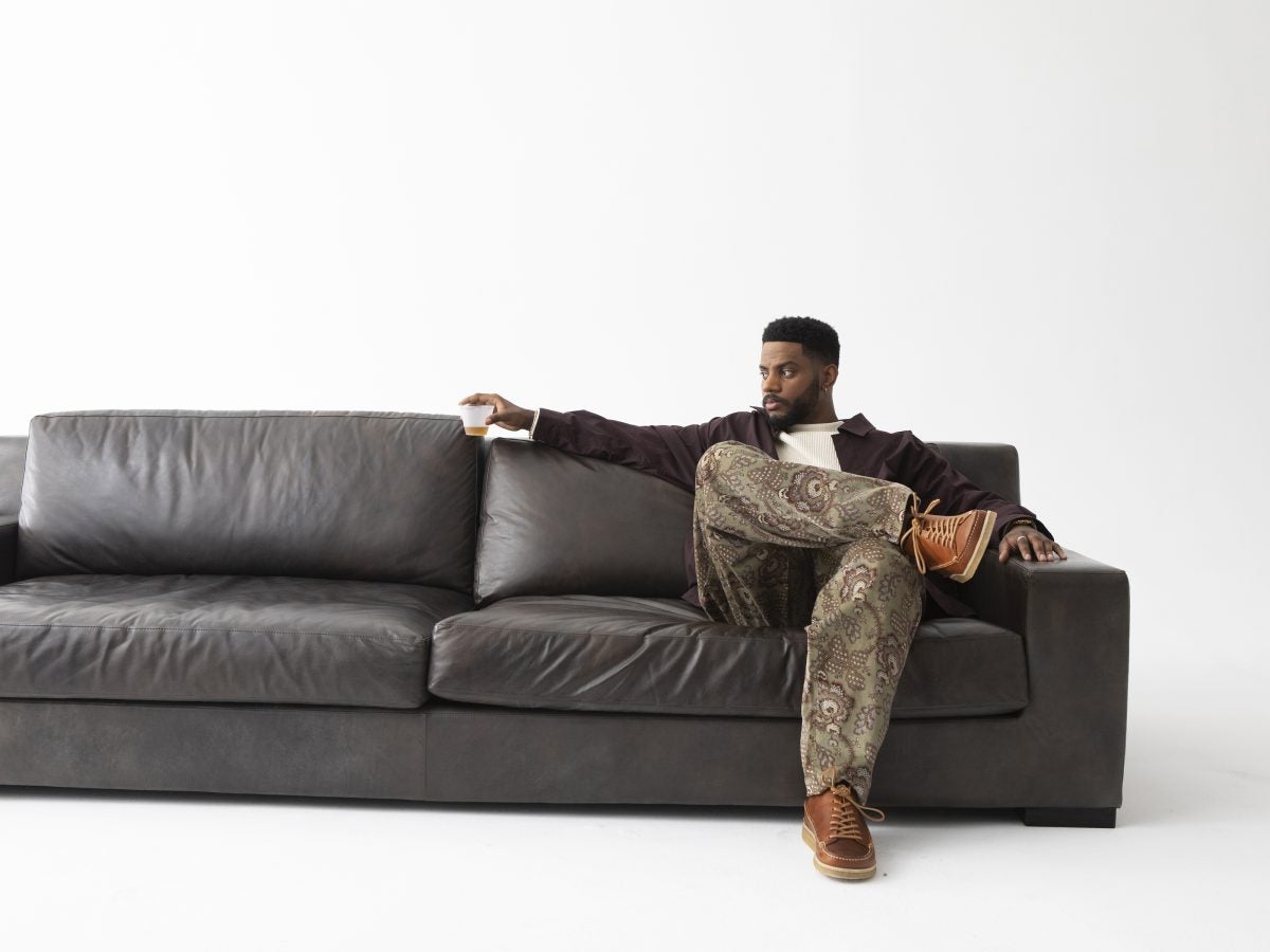 Bryson Tiller Gives Details About His New Project, 'A Different Christmas'