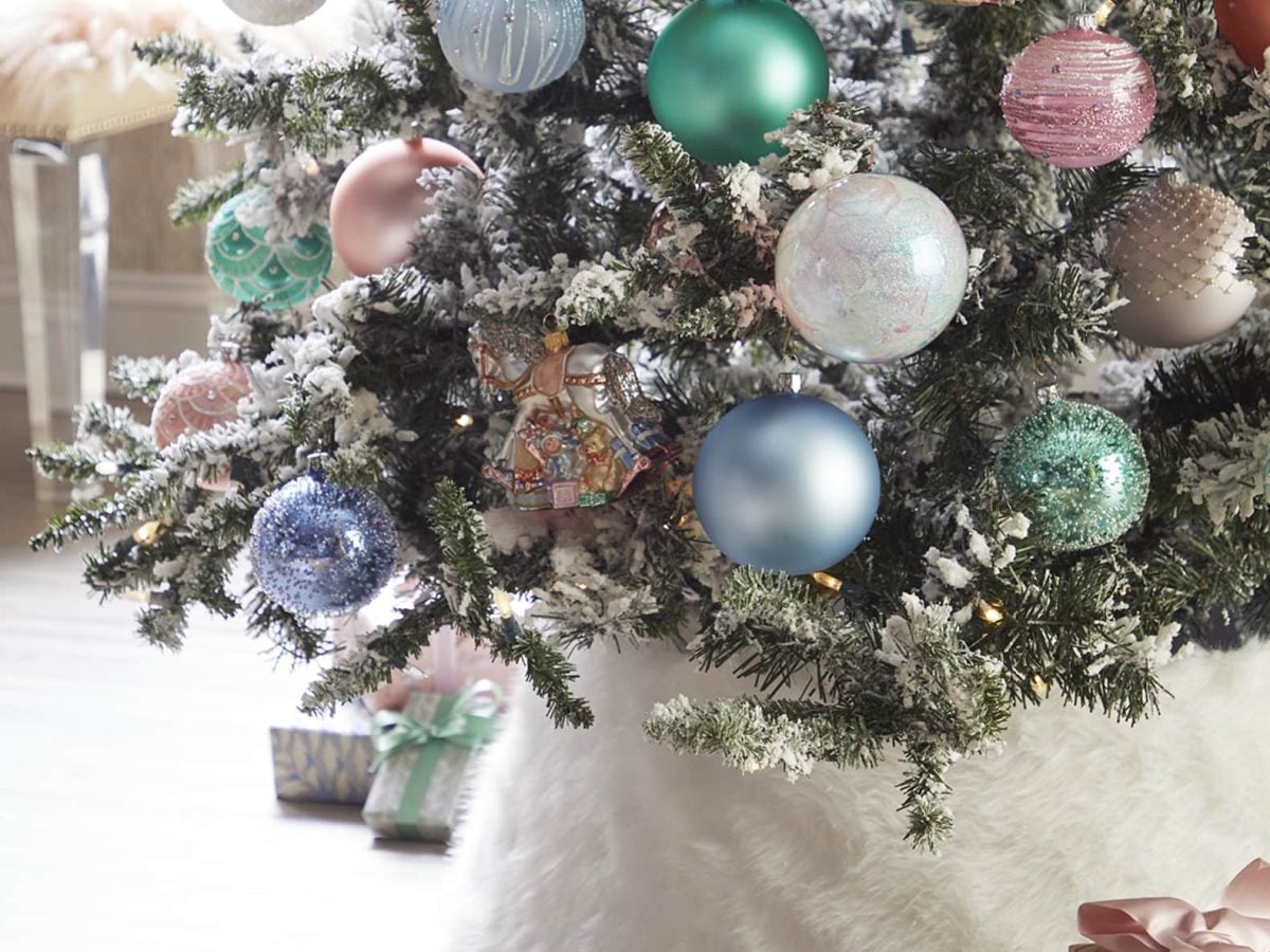 Everybody’s Buying Tree Collars To Upgrade Their Holiday Décor—Here Are 7 We Love!