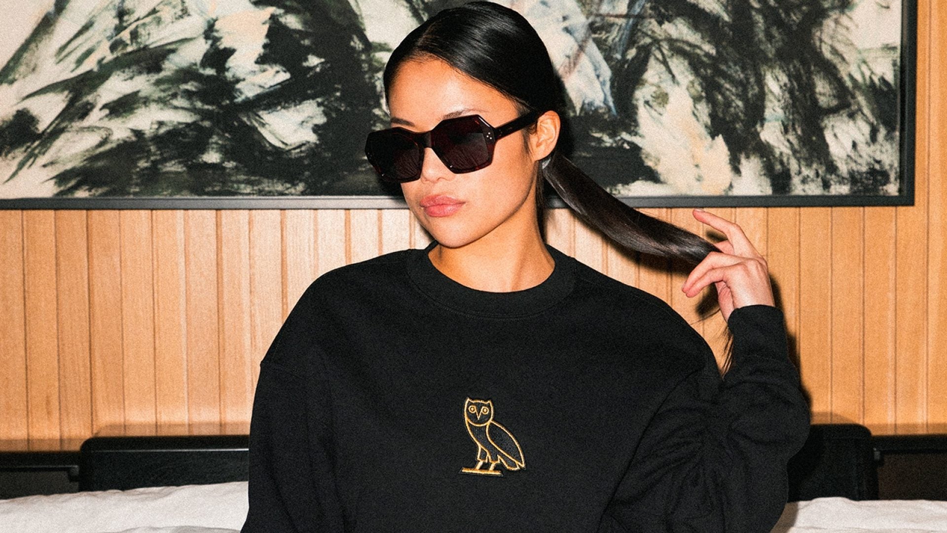 Sweatpants, Hair Ties, And More – Chill In Drake’s OVO Women’s Collection That Just Dropped