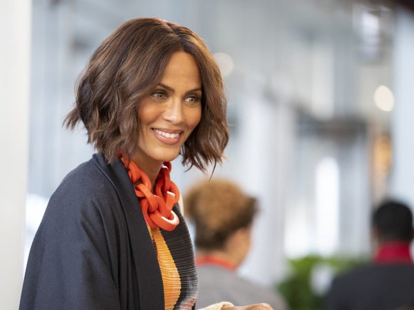 Nicole Ari Parker Says The Women Of ‘Sex And The City’ Could Have Used A Black Friend A Long Time Ago