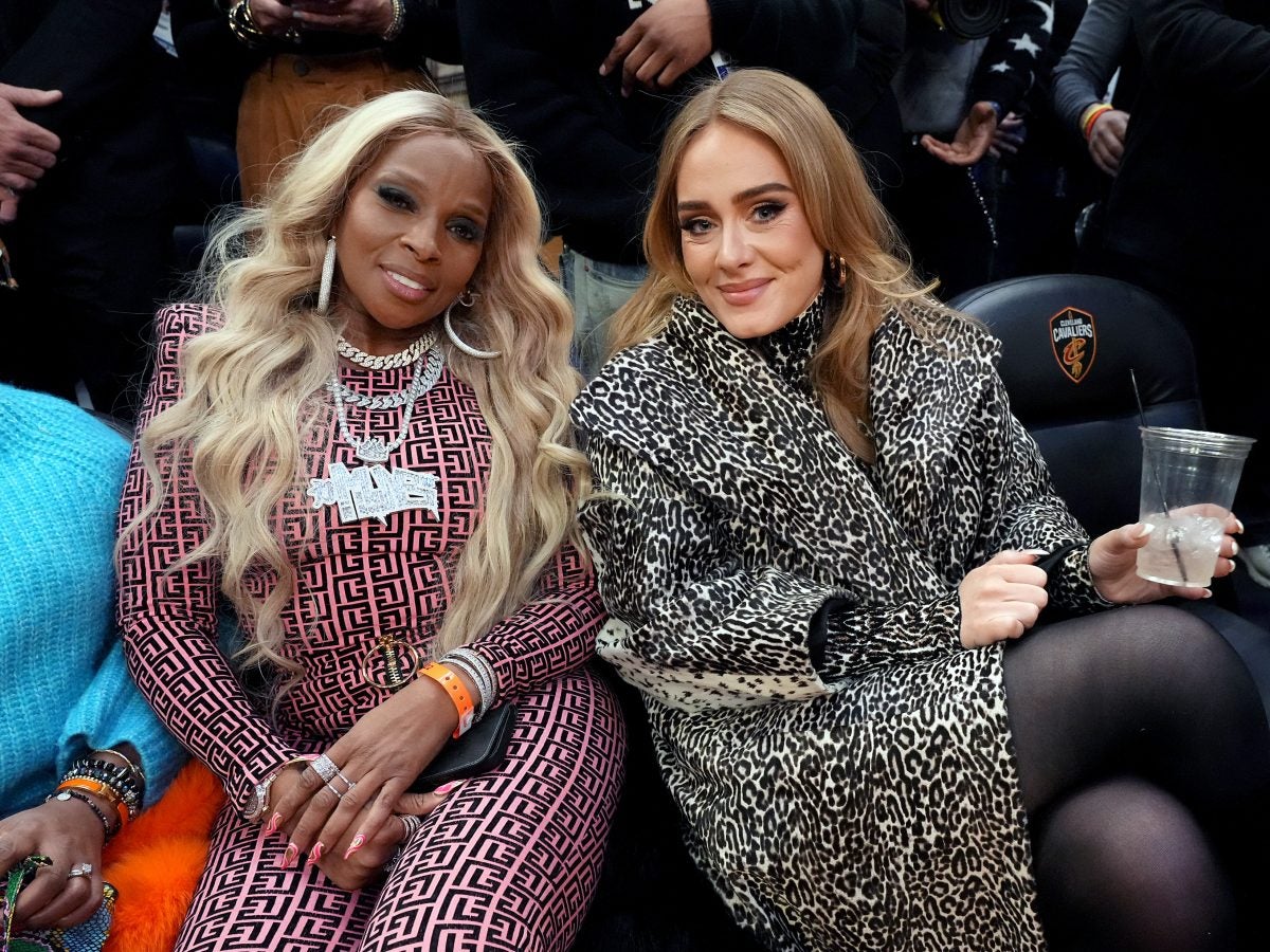 Star Gazing: Zoe Kravitz, Mary J. Blige, And More Crowd Courtside Seats, Red Carpets, And Private Parties