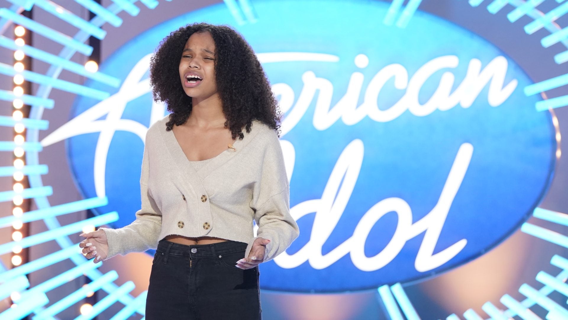 Aretha Franklin's Granddaughter Auditioned For 'American Idol': See Photos Of The Legend's Family