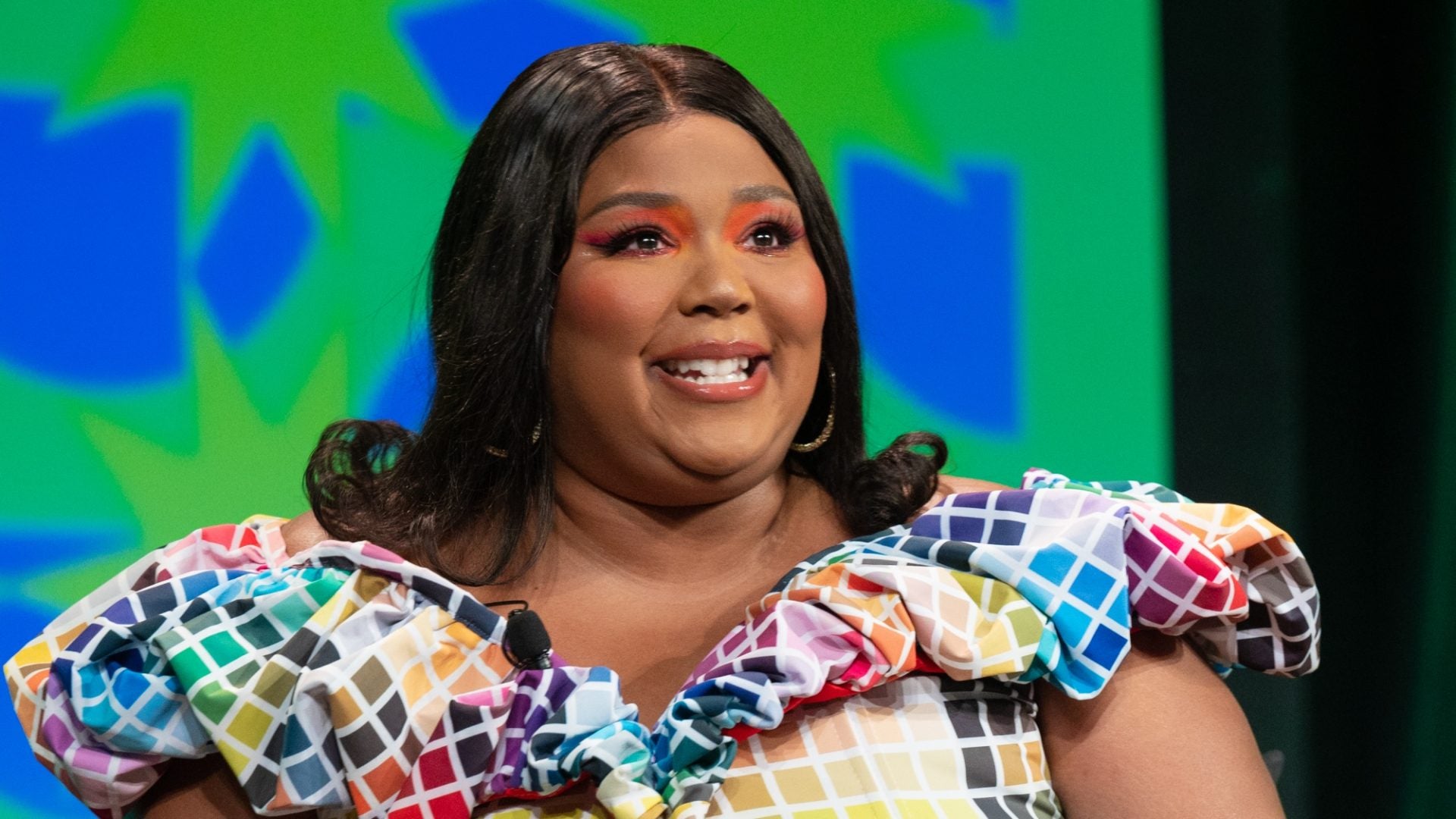 Lizzo Wears Displays A New Way To Wear Baby Hair