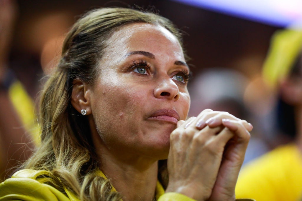 As Parents Dell and Sonya Curry Move on with New Partners, Stephen