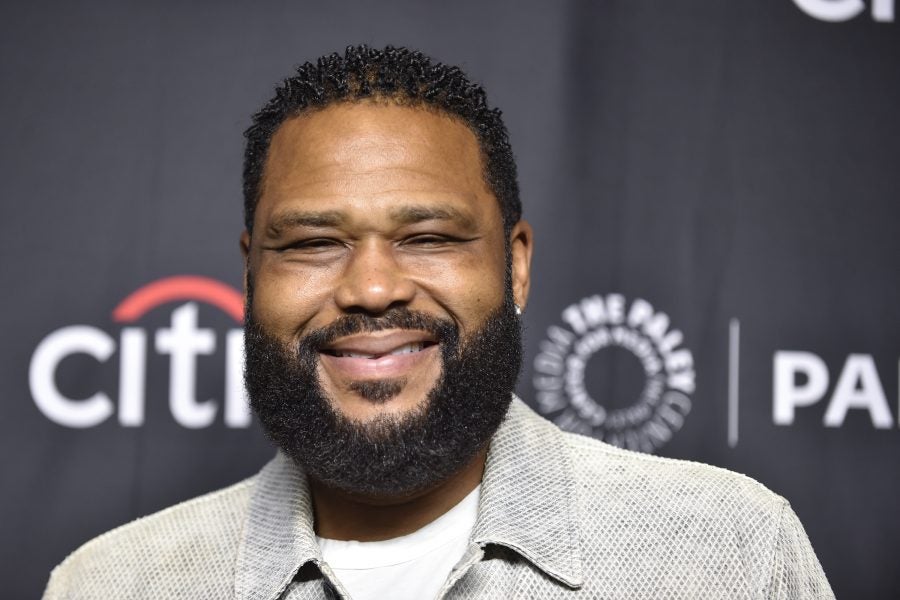 Yoga, Meditation And Good Eating Helps Anthony Anderson Thrive With ...