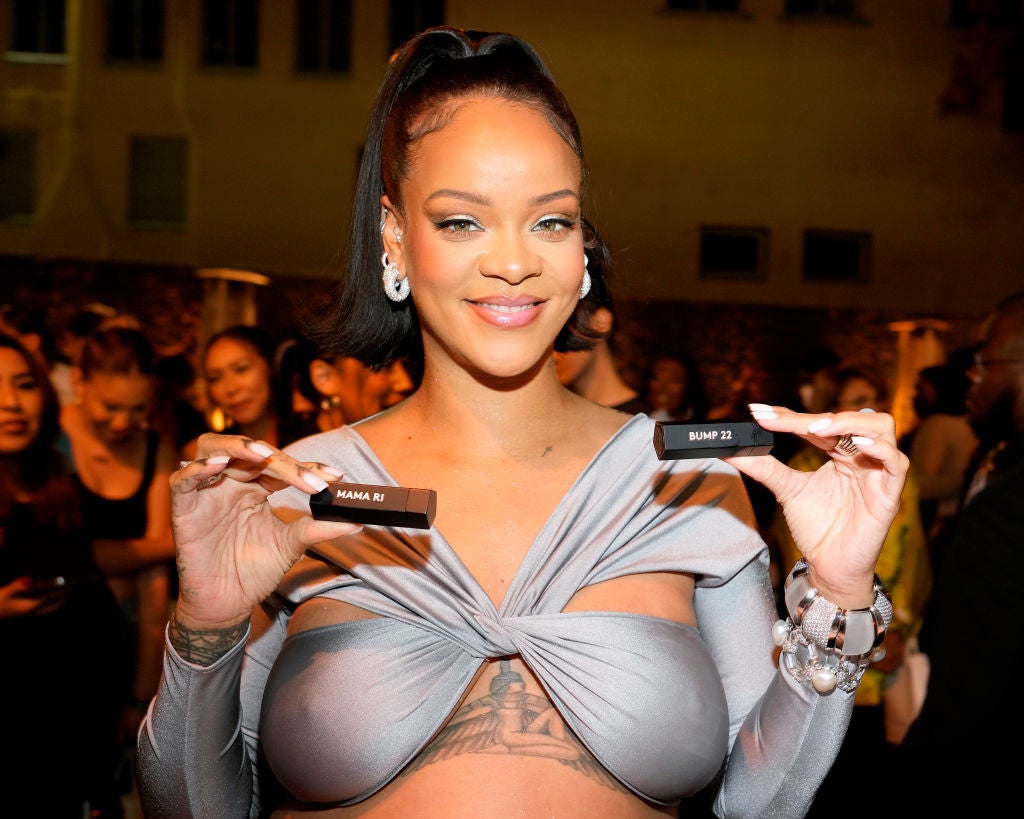 Rihanna Launches New Savage X Fenty Lingerie Collection – Vogue Hong Kong