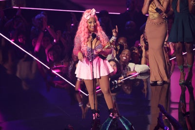 Nicki Minaj Receives The Coveted Video Vanguard Award At The 2022 MTV VMAs!