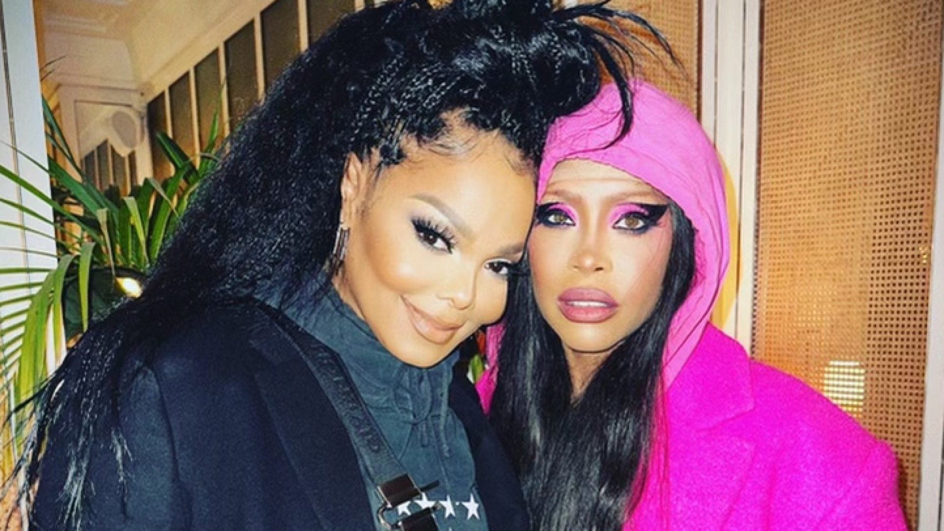 Star Gazing: Janet Jackson, Erykah Badu Meet For The First Time At Paris Fashion Week