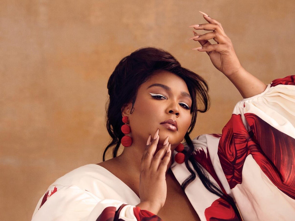 Lizzo Appears To Respond To Kanye Wests Negative Comments About Her