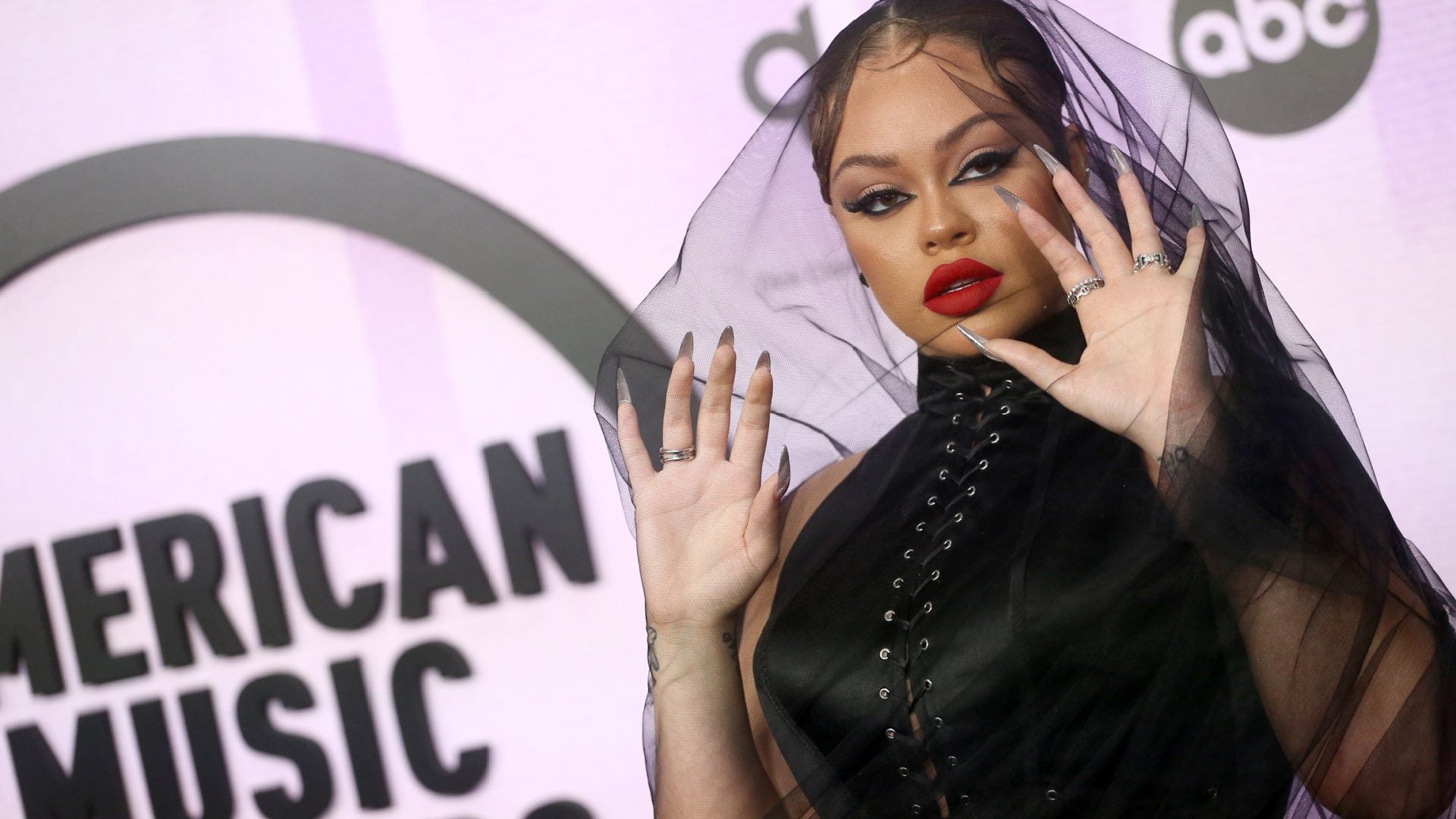 Buzzy Fashion Moments From The 2022 American Music Awards