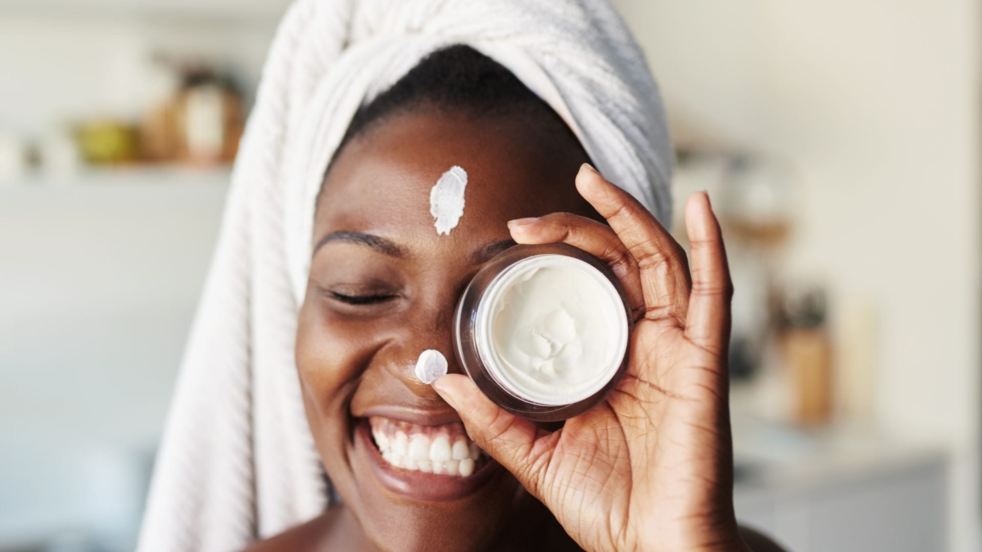 15 Moisturizers That'll Keep Your Face Hydrated Throughout Winter