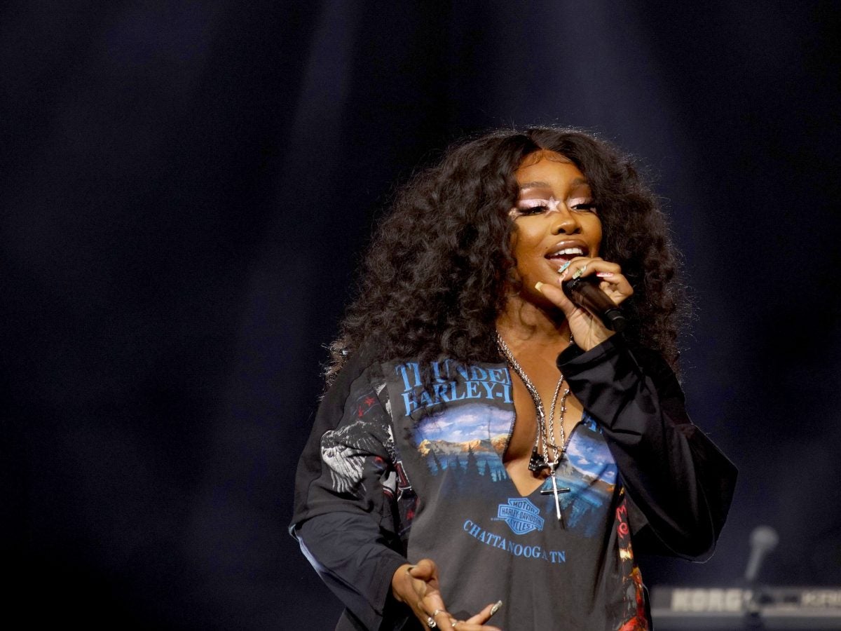 SZA Matches Janet Jackson's 30-year Record On The Charts