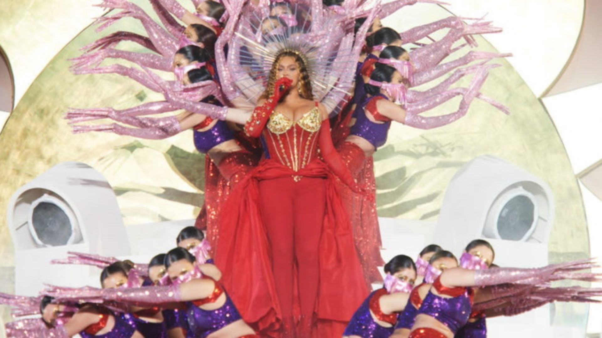 WATCH: Beyoncé Shines in Dubai With First Performance in Five Years