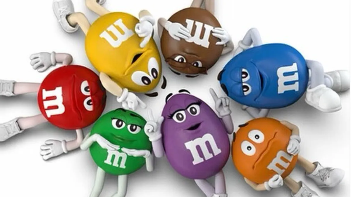 Even a candy's shoes can be polarizing': M&M's replaces cartoon mascots  with Maya Rudolph