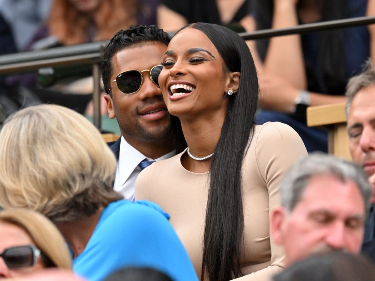 19 Photos Of Black Celebrity Couples Packing On The PDA