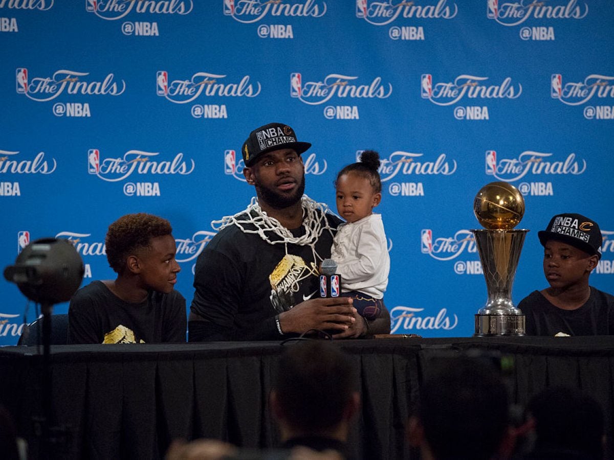 13 Sweet Photos Of LeBron James And His Family