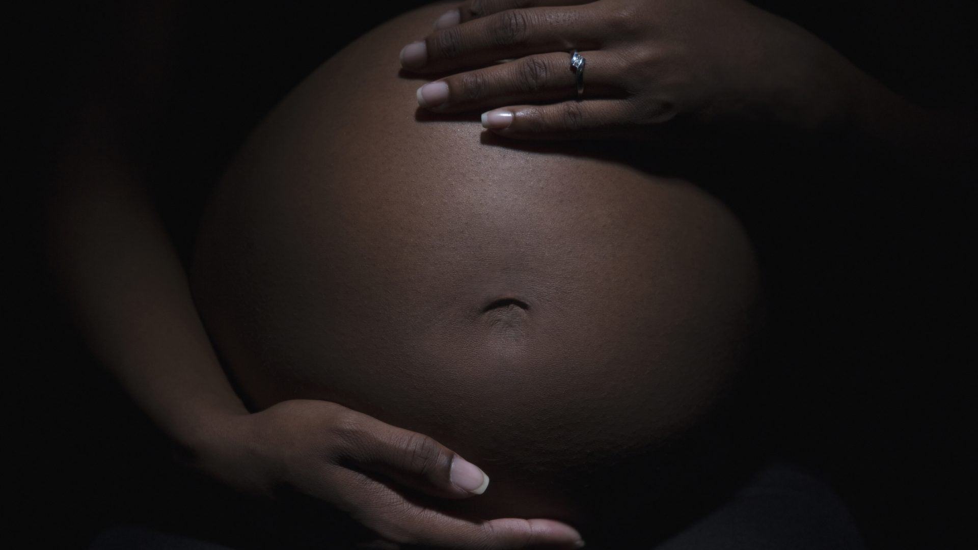 New Study Finds Even The Wealthiest Black Mothers And Their Babies Are More Likely To Die In Childbirth