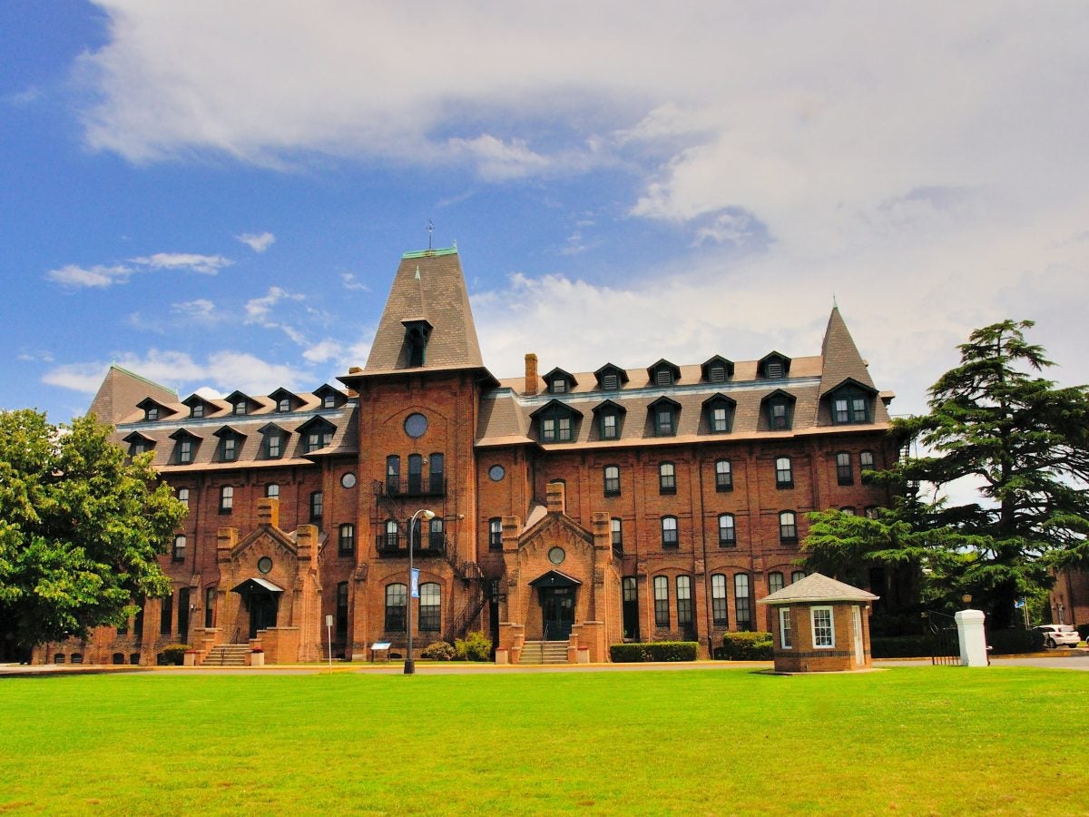 Hampton University Is Giving First Year Students A Financial Head Start With Free Investment Accounts For Market Trading