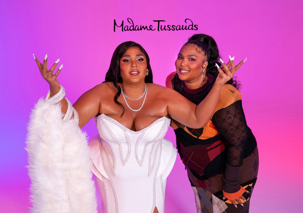 Lizzo Unveils Wax Figure At Madame Tussauds Essence 1074