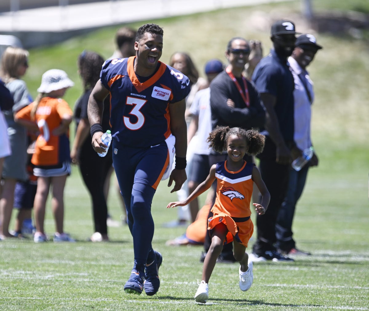 Ciara brings kids to visit Russell Wilson at Broncos training camp