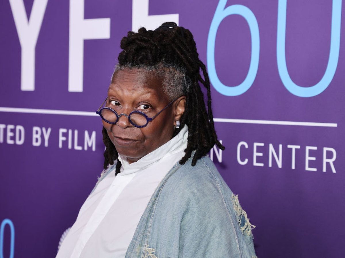 Whoopi Goldberg Can See For The First Time In 28 Years Without Her Glasses Following Surgery