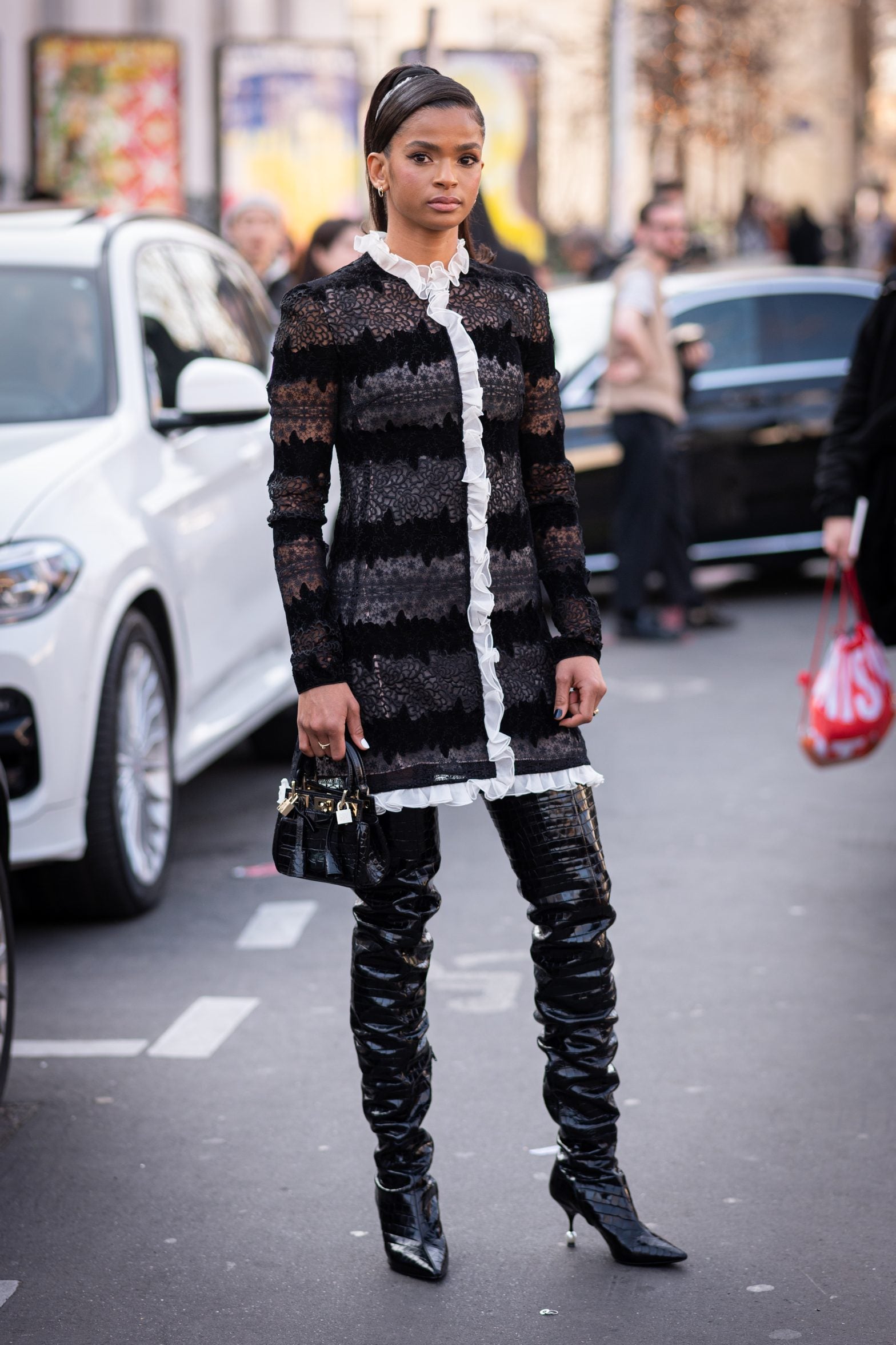 Street Style: Paris Fashion Week FW 23′