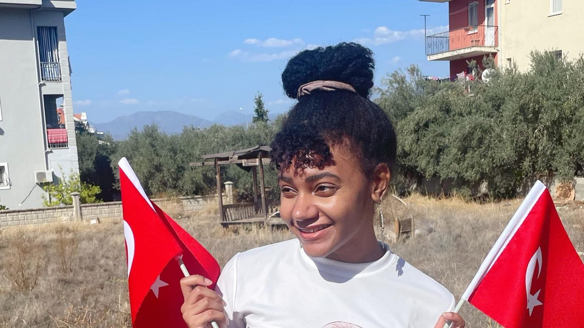 Viral Expat Artemis Peacocke On Leaving The United States And Finding Community In Turkey