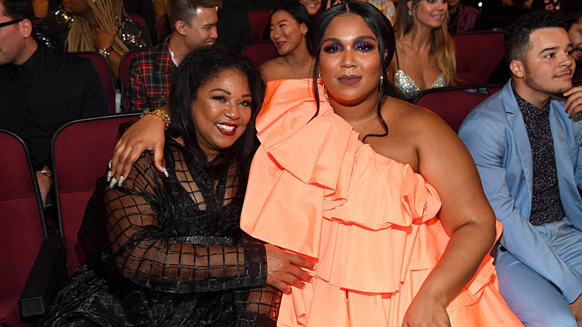 The Sweetest Moments Between Lizzo And Her Mom