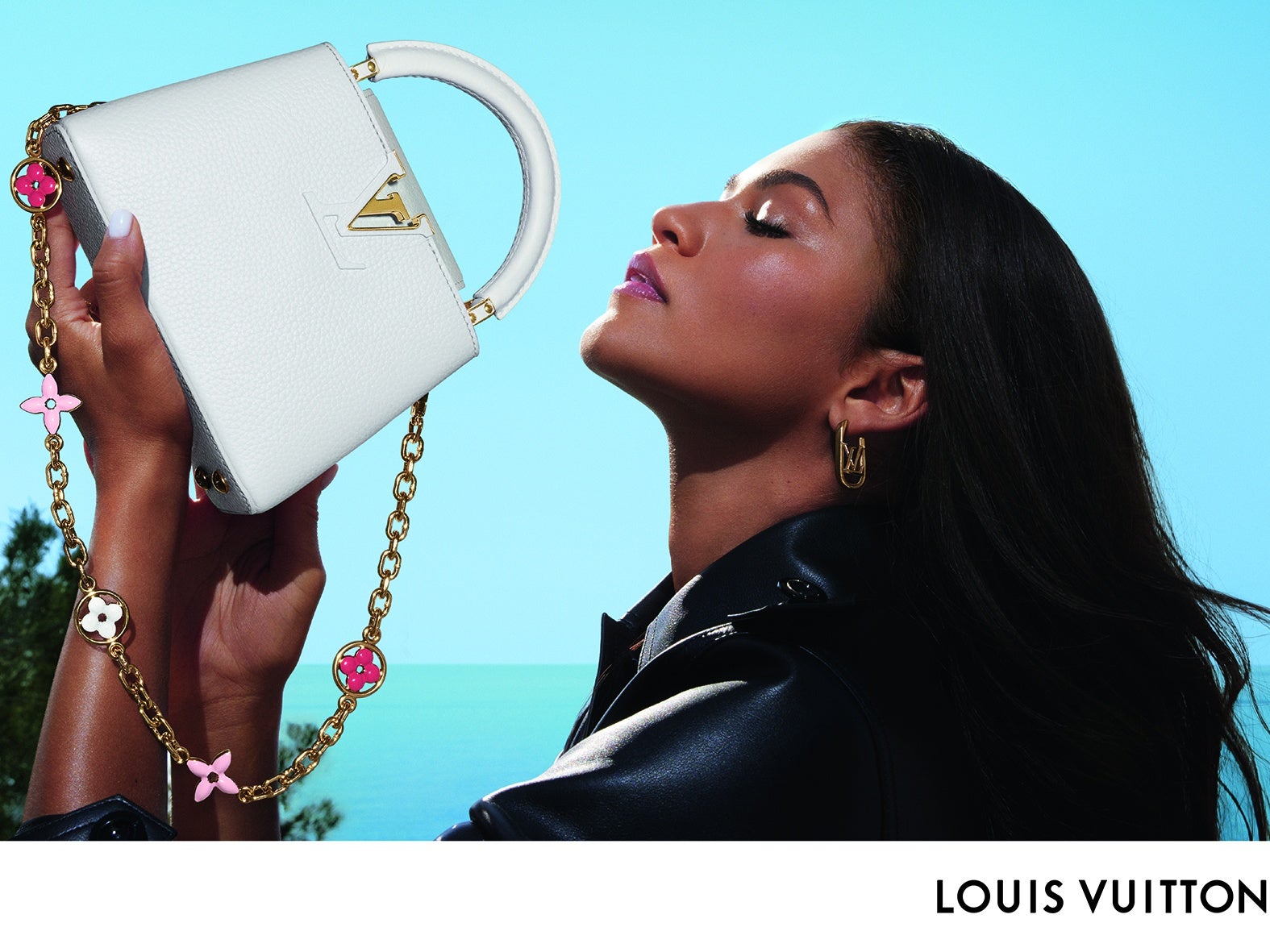 Louis Vuitton shopping  Rich women lifestyle, Future lifestyle
