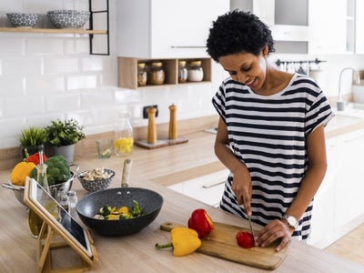 6 Black Women Foodie Influencers To Follow On Social Media