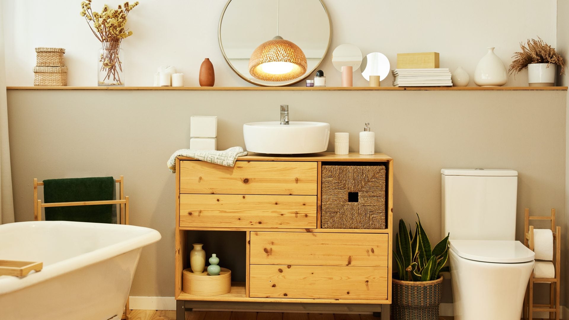 6 Ways To Declutter Your Bathroom