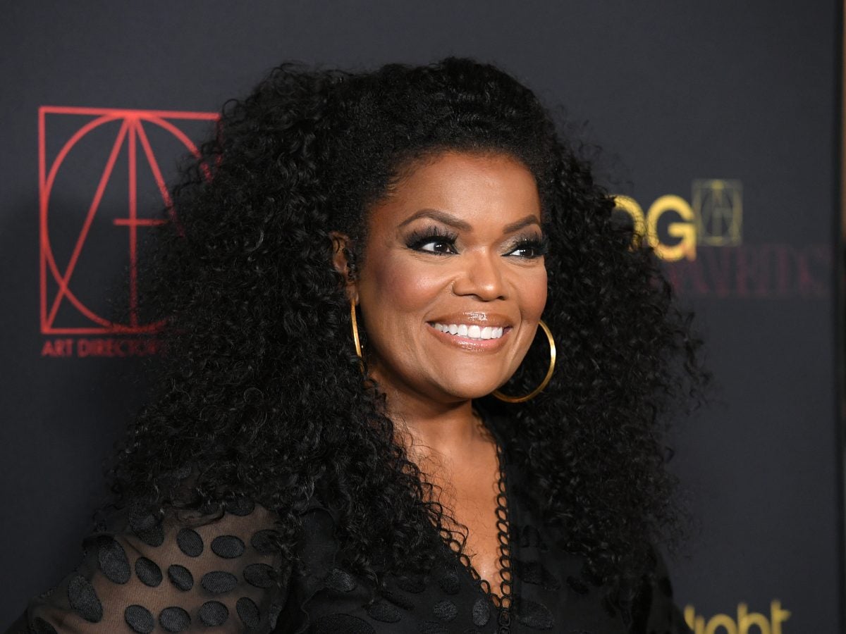 Yvette Nicole Brown Sees "Act Your Age" As The New "Golden Girls"