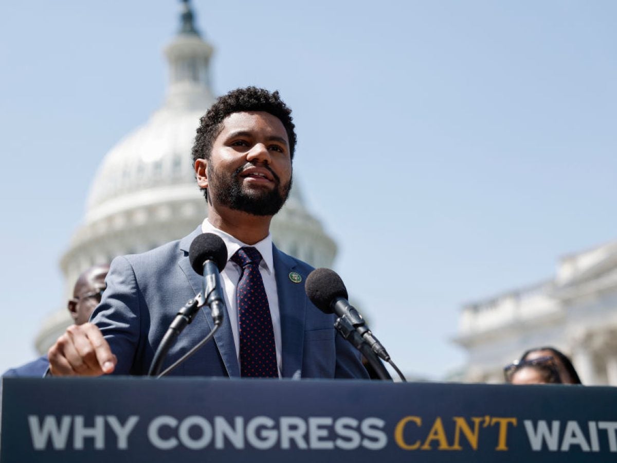 Florida Rep. Maxwell Frost Delivers Expletive-Laden Rant Against Ron DeSantis On Stage At Paramore Concert