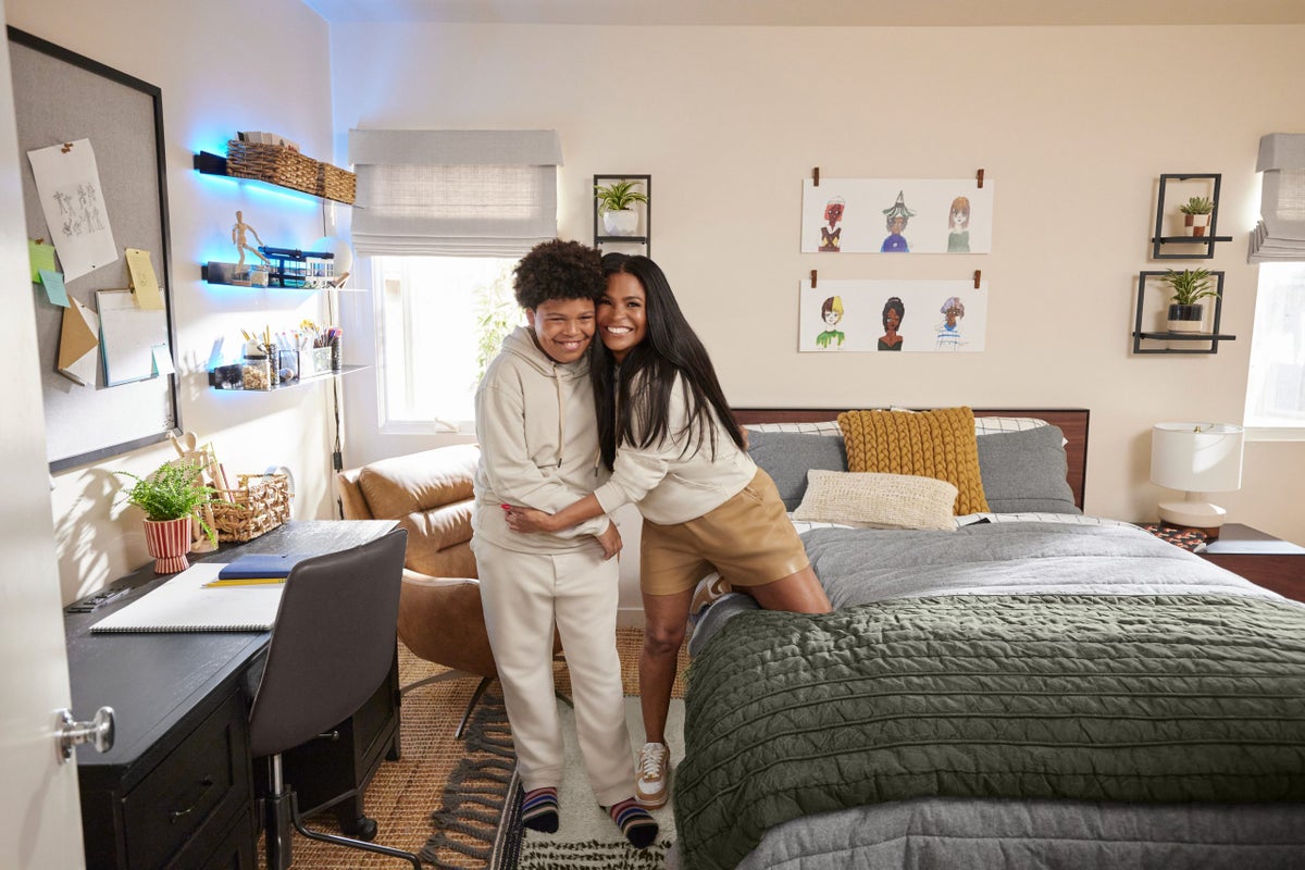 Home Style: Inside The Bedroom Meets Art Studio Nia Long Created For ...