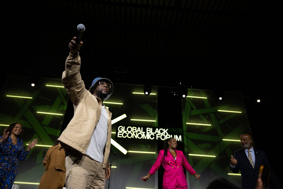 EFOC: Wyclef Jean Gives Surprise Performance During ESSENCE Fest Wealth