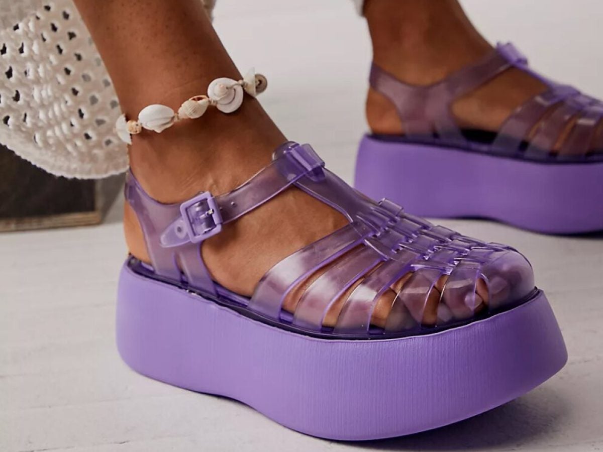 Jelly Sandals Are In Style, And We Want These 7 Pairs