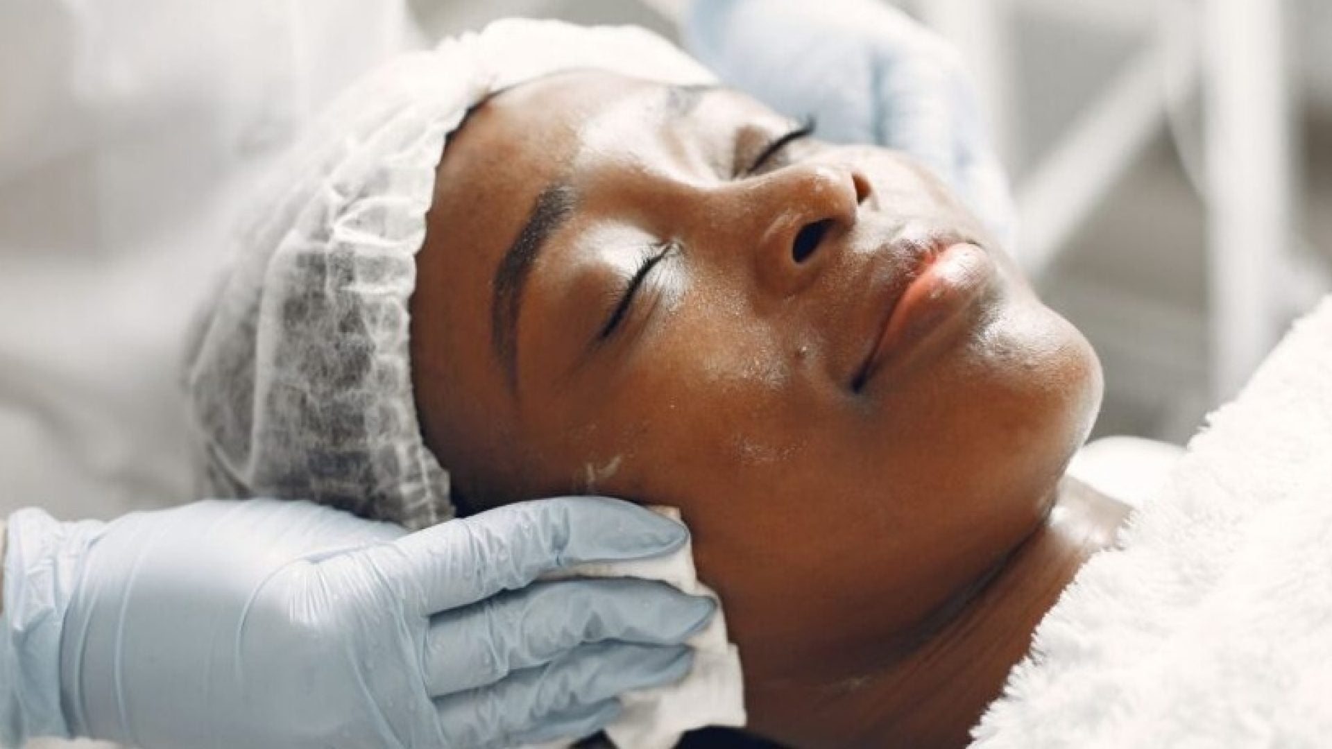 CELLSTORY: Non-Invasive, Needle-Free Liquid Microneedling