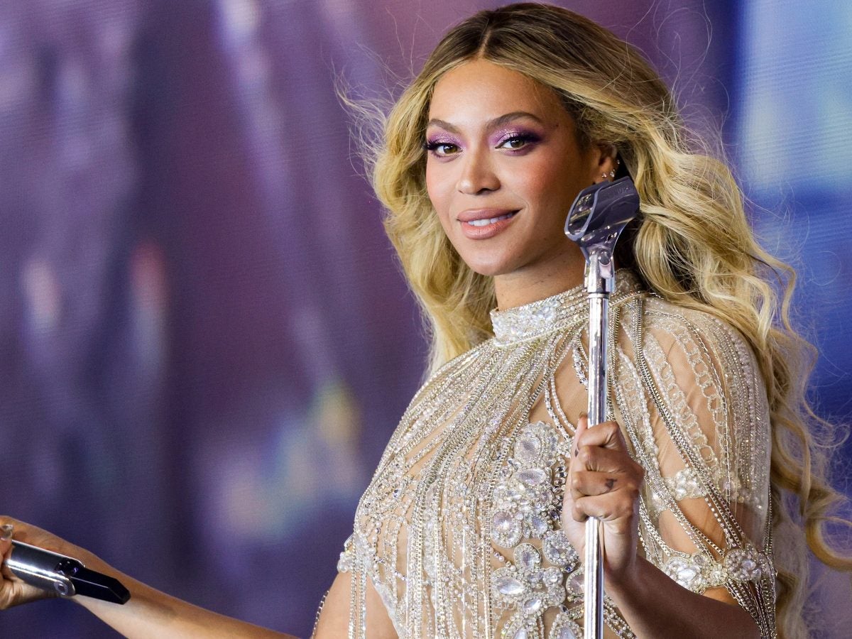 Beyoncé’s New Perfume Is Available For Pre-Order