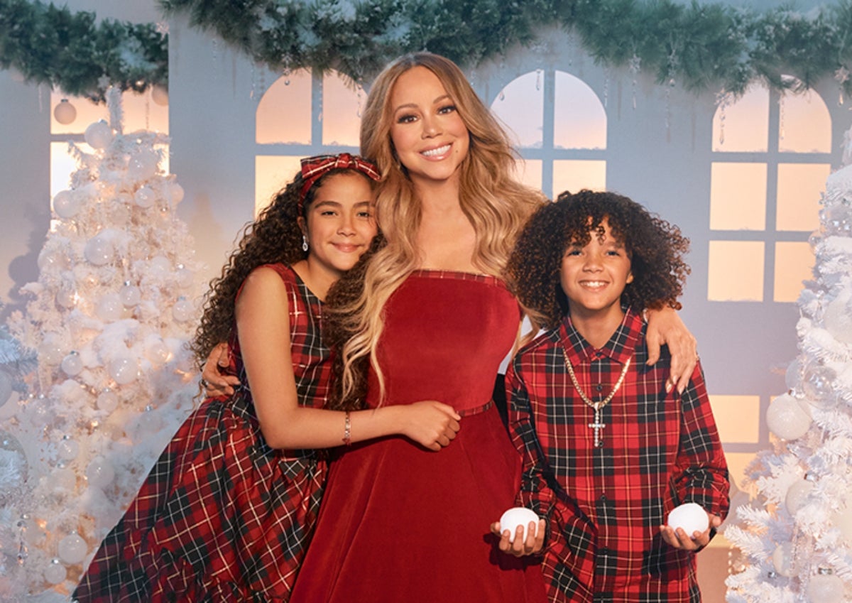 Mariah Carey And Her Twins, Roc And Roe, Star In The Children's Place
